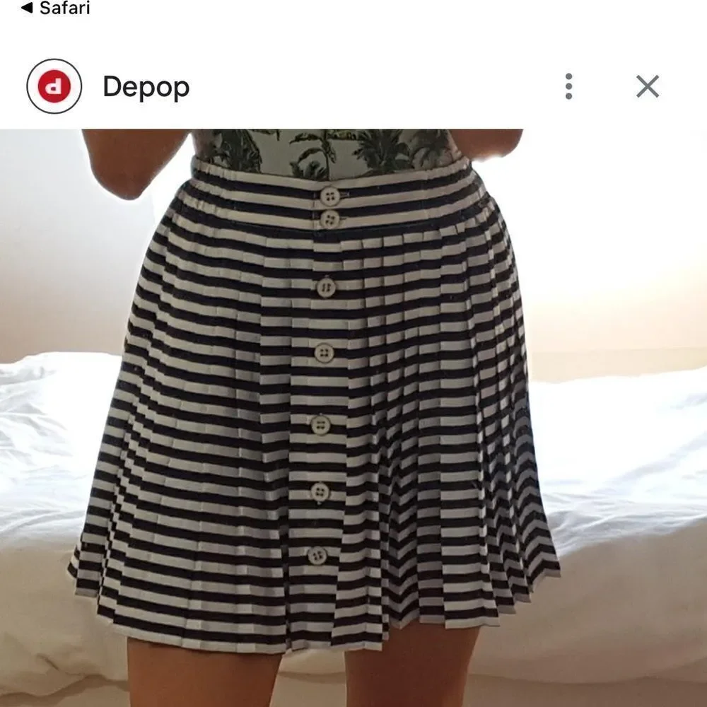 Candie’s Striped Black and White Mini Skirt Size M